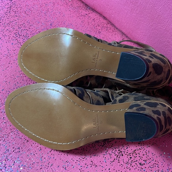 Leopard L&B strappy zip heels - Picture 4 of 4